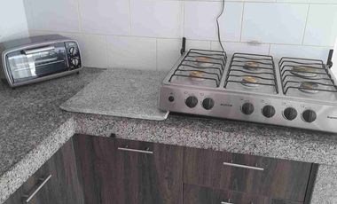 Alquilo Departamento SemiAmoblado de 1 Dormitorio en Piso 3 con Ascensor, en Los Condominios CAMBORIU, frente al COLEGIO RUBIRA, en EL CENTRO DE  SALINAS