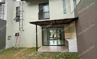 Rumah Baru Siap Pakai di Kota Baru Parahyangan
