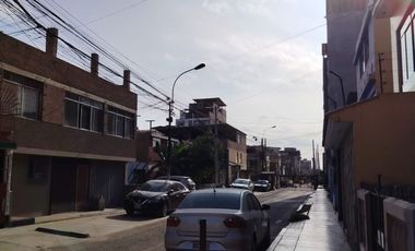 VENDO CASA COMO TERRENO EN CALLE IDEAL PROYECTO CERCA A PARQUE ZONA D URB. SAN JUAN DE MIRAFLORES.