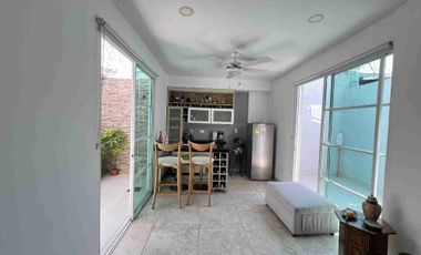 VENDO CASA EN VILLA SANTOS