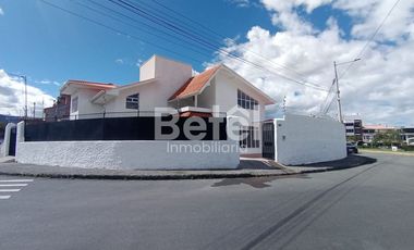 Alquiler Casa Comercial sector Remigio Crespo