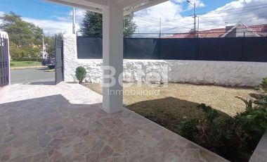 Alquiler Casa Comercial sector Remigio Crespo