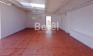 Alquiler Casa Comercial sector Remigio Crespo