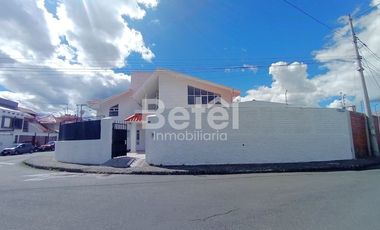 Alquiler Casa Comercial sector Remigio Crespo