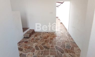 Alquiler Casa Comercial sector Remigio Crespo
