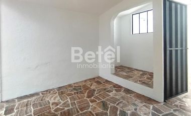 Alquiler Casa Comercial sector Remigio Crespo