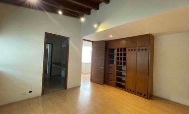Casa de 4 recámaras en la Isla Lomas de Angelópolis I