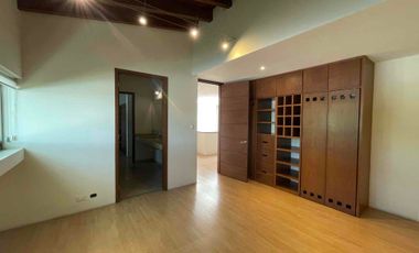 Casa de 4 recámaras en la Isla Lomas de Angelópolis I