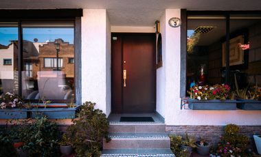 Preciosa Casa Colonial Mexicano en Condominio – Centenario 965 | 113 m², Terraza y Ubicación Inmejorable