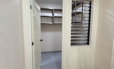 ESCOLTA TWIN TOWER BINONDO-CHINATOWN RIVER VIEW-  Very spacious 185sqm 4BR,4Bath,2 Parkings,newly renovated for sale,P23M only!