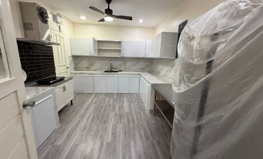 ESCOLTA TWIN TOWER BINONDO-CHINATOWN RIVER VIEW-  Very spacious 185sqm 4BR,4Bath,2 Parkings,newly renovated for sale,P23M only!