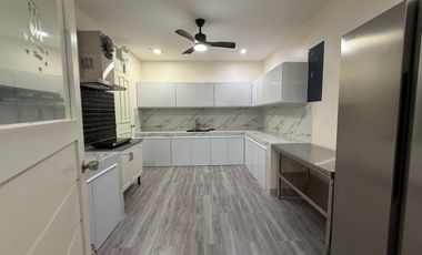 ESCOLTA TWIN TOWER BINONDO-CHINATOWN RIVER VIEW-  Very spacious 185sqm 4BR,4Bath,2 Parkings,newly renovated for sale,P23M only!