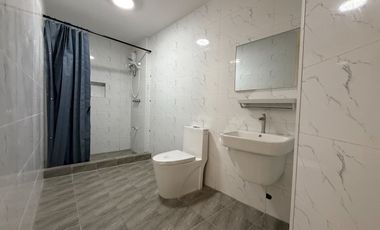 ESCOLTA TWIN TOWER BINONDO-CHINATOWN RIVER VIEW-  Very spacious 185sqm 4BR,4Bath,2 Parkings,newly renovated for sale,P23M only!