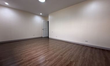 ESCOLTA TWIN TOWER BINONDO-CHINATOWN RIVER VIEW-  Very spacious 185sqm 4BR,4Bath,2 Parkings,newly renovated for sale,P23M only!