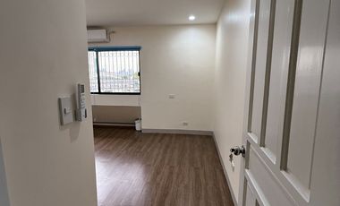ESCOLTA TWIN TOWER BINONDO-CHINATOWN RIVER VIEW-  Very spacious 185sqm 4BR,4Bath,2 Parkings,newly renovated for sale,P23M only!