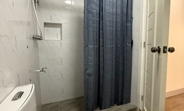 ESCOLTA TWIN TOWER BINONDO-CHINATOWN RIVER VIEW-  Very spacious 185sqm 4BR,4Bath,2 Parkings,newly renovated for sale,P23M only!