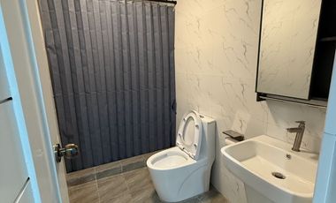 ESCOLTA TWIN TOWER BINONDO-CHINATOWN RIVER VIEW-  Very spacious 185sqm 4BR,4Bath,2 Parkings,newly renovated for sale,P23M only!