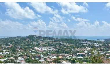 Exquisite 3-Bedroom Villa with Panoramic Seaviews in Plailaem