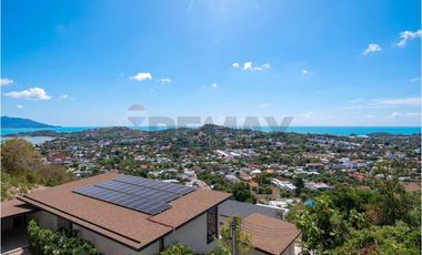 Exquisite 3-Bedroom Villa with Panoramic Seaviews in Plailaem