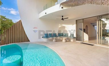 Exquisite 3-Bedroom Villa with Panoramic Seaviews in Plailaem