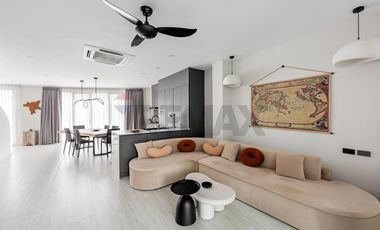 Exquisite 3-Bedroom Villa with Panoramic Seaviews in Plailaem