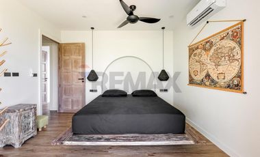 Exquisite 3-Bedroom Villa with Panoramic Seaviews in Plailaem