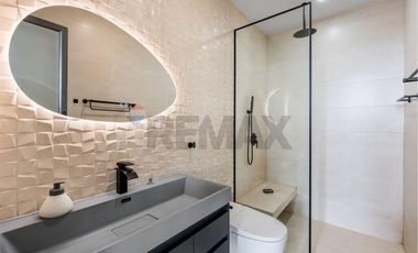 Exquisite 3-Bedroom Villa with Panoramic Seaviews in Plailaem