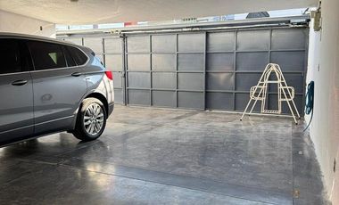 CASA AMUEBLADA EN RENTA DE UNA SOLA PLANTA, REMODELADA, ALTAMIRA,ZAPOPAN