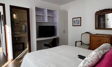 CASA AMUEBLADA EN RENTA DE UNA SOLA PLANTA, REMODELADA, ALTAMIRA,ZAPOPAN