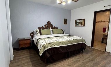 CASA AMUEBLADA EN RENTA DE UNA SOLA PLANTA, REMODELADA, ALTAMIRA,ZAPOPAN