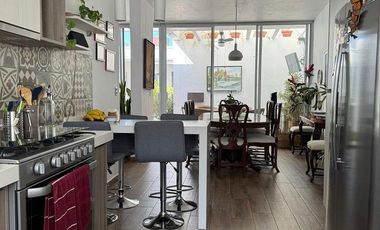 CASA AMUEBLADA EN RENTA DE UNA SOLA PLANTA, REMODELADA, ALTAMIRA,ZAPOPAN