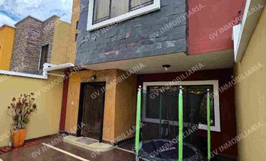 EN VENTA - CASA CON 3 DORMITORIOS AMPLIOS, sector Las Pencas - Av. Del Tejar.