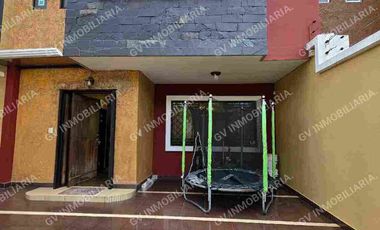EN VENTA - CASA CON 3 DORMITORIOS AMPLIOS, sector Las Pencas - Av. Del Tejar.