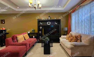 EN VENTA - CASA CON 3 DORMITORIOS AMPLIOS, sector Las Pencas - Av. Del Tejar.