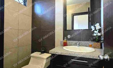 EN VENTA - CASA CON 3 DORMITORIOS AMPLIOS, sector Las Pencas - Av. Del Tejar.