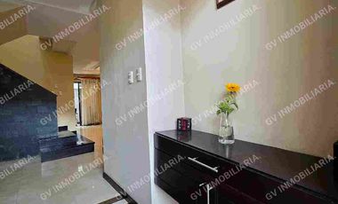 EN VENTA - CASA CON 3 DORMITORIOS AMPLIOS, sector Las Pencas - Av. Del Tejar.