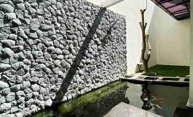 Rumah Mewah Modern Luas di Jalan Raya Serengan