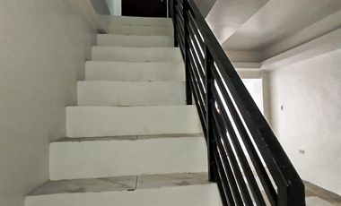 7.9M Fir Sale Townhouse in Sta Lucia Pasig Brandnew near E Bank Road - JB
