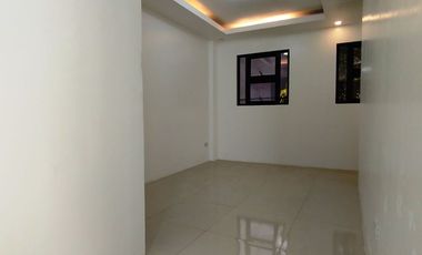 7.9M Fir Sale Townhouse in Sta Lucia Pasig Brandnew near E Bank Road - JB