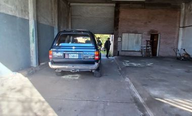 GALPON EN VENTA  - COLON 6450  GALPON DESARROLLADO SOBRE LOTE DE 10 X 44, CON AMPLIO ESPACIO LIBRE DE TERRENO Y EXCELENTE ALTURA