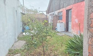 GALPON EN VENTA  - COLON 6450  GALPON DESARROLLADO SOBRE LOTE DE 10 X 44, CON AMPLIO ESPACIO LIBRE DE TERRENO Y EXCELENTE ALTURA