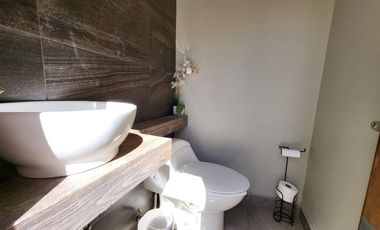 CASA EN RENTA EN LA RIOJA RESIDENCIAL. MEXICALI