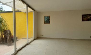 Casa en venta en Jardines de Santa Mónica