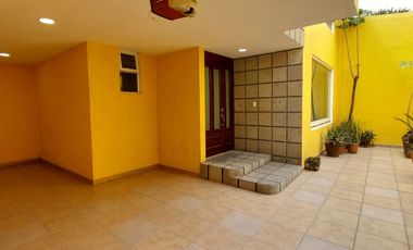 Casa en venta en Jardines de Santa Mónica