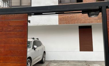 Oportunidad Triplex en venta - Surco Venturo