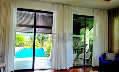 Pool Villa with Private Swimming Pool Near Santiburi Golf Course