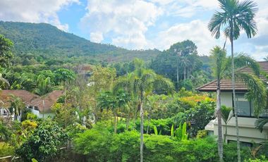 Pool Villa with Private Swimming Pool Near Santiburi Golf Course