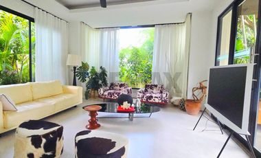Pool Villa with Private Swimming Pool Near Santiburi Golf Course