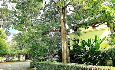Pool Villa with Private Swimming Pool Near Santiburi Golf Course