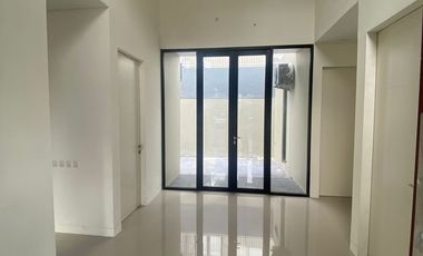 DISEWA RUMAH – Citraland Tallasa City Cluster White Floral